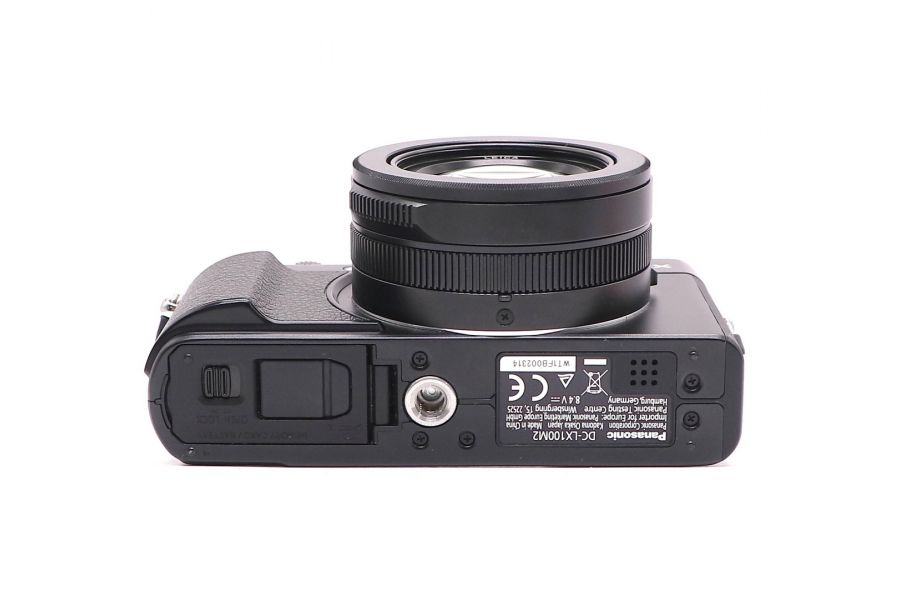 Panasonic Lumix DC-LX100M2 в упаковке