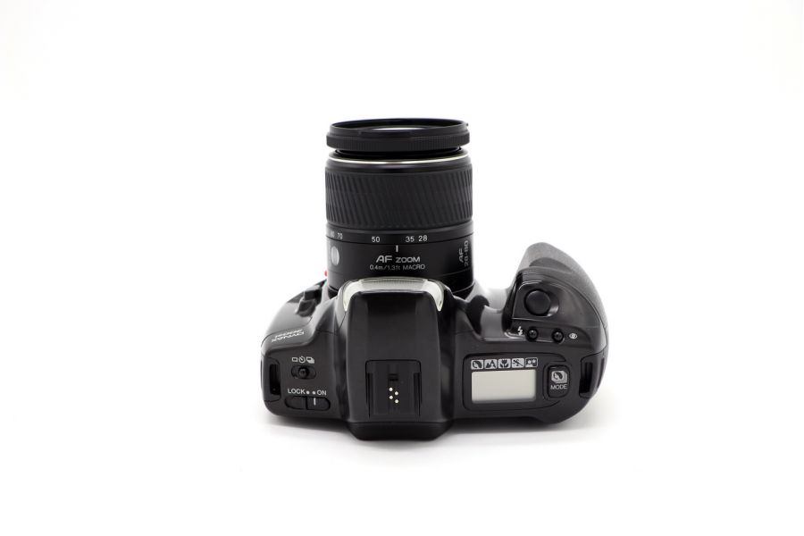 Minolta Dynax 300si kit (Japan, 1995)