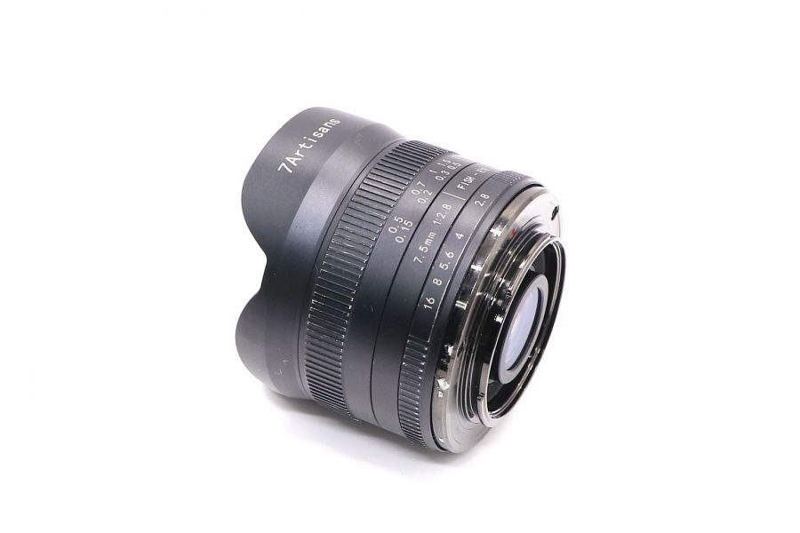 7Artisans 7.5mm f/2.8 II Fujifilm X в упаковке