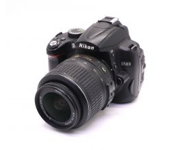 Nikon D5000 kit (пробег 21890 кадров)