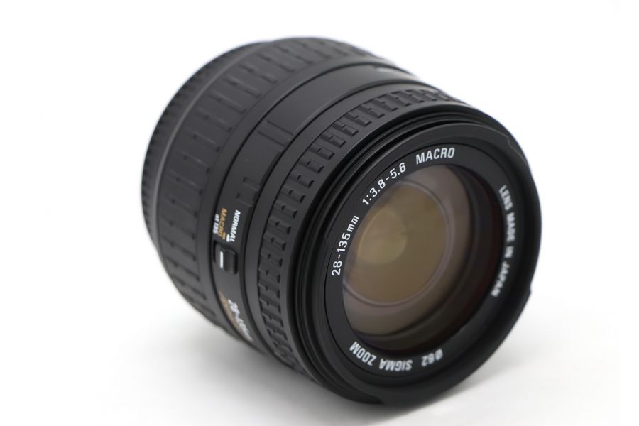 Sigma 28-135mm f/3.8-5.6 Aspherical IF Macro Pentax K