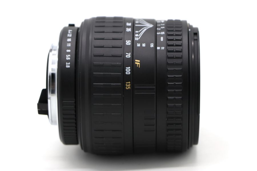 Sigma 28-135mm f/3.8-5.6 Aspherical IF Macro Pentax K