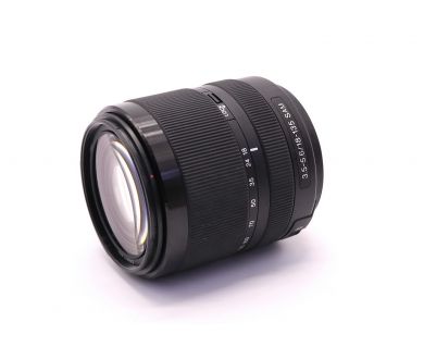 Sony DT 18-135mm f/3.5-5.6 SAM (SAL-18135) (Japan, 2012)