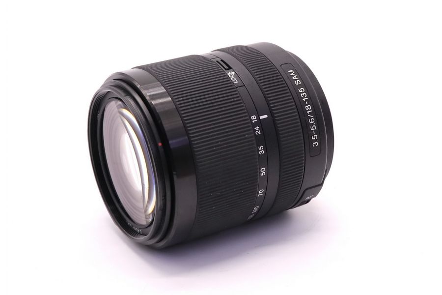 Sony DT 18-135mm f/3.5-5.6 SAM (SAL-18135) (Japan, 2012)