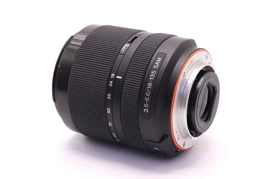 Sony DT 18-135mm f/3.5-5.6 SAM (SAL-18135) (Japan, 2012)