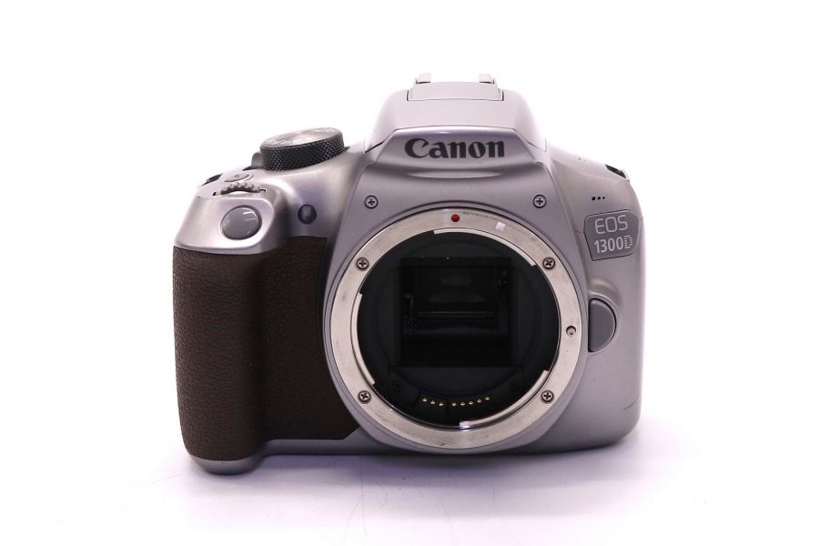 Canon EOS 1300D body (пробег 17300 кадров)