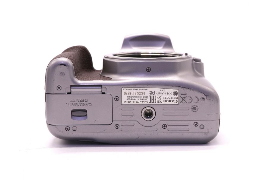 Canon EOS 1300D body (пробег 17300 кадров)