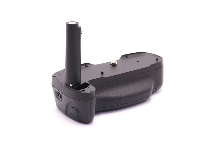 Батарейная ручка Nikon MB-18