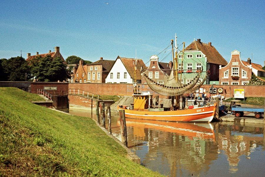 Revuenon Auto MC 80-205mm f/4.5 Macro for Pentax