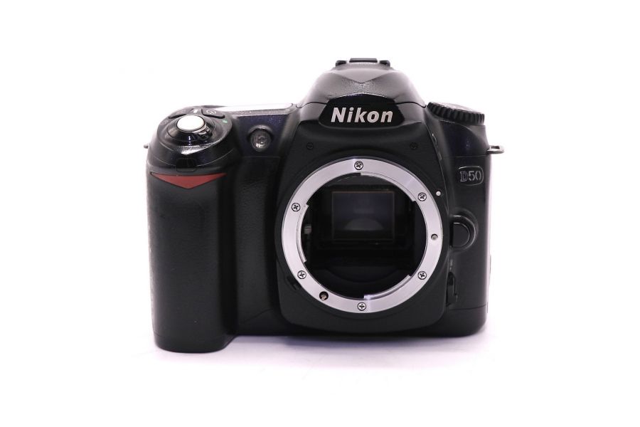 Nikon D50 body (пробег 44710 кадров)