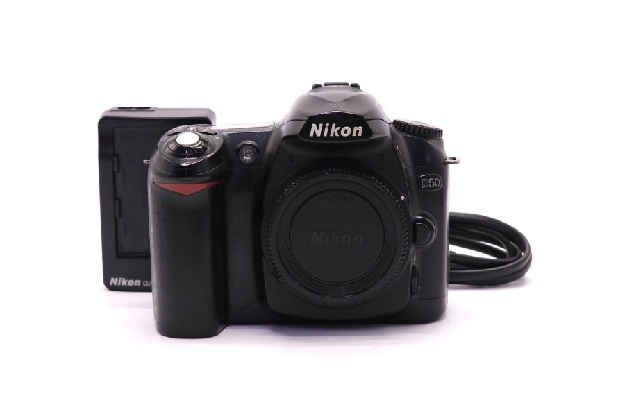 Nikon D50 body (пробег 44710 кадров)