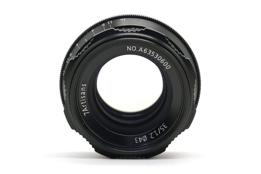 7Artisans 35mm f/1.2 for Micro 4/3 black в упаковке