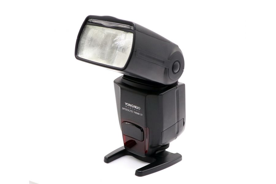 Фотовспышка Yongnuo Speedlite YN560 IV в упаковке