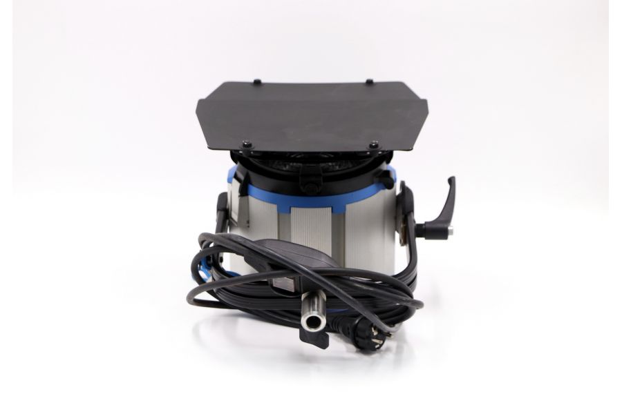 Галогенный осветитель ARRI True Blue T1 L3.39610.D