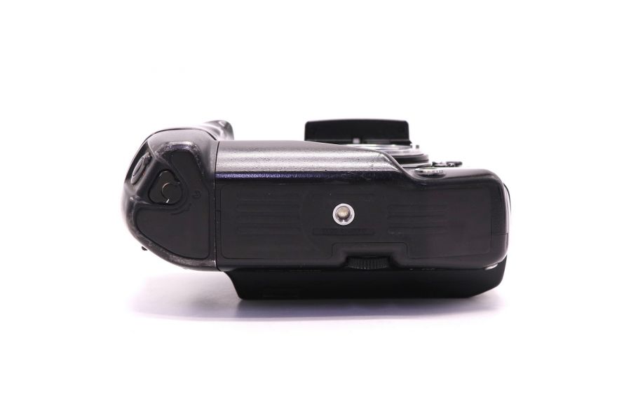 Nikon F4 body + Nikon MB-21