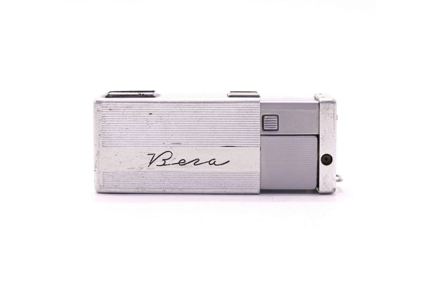 Киев Вега советский миниатюрный фотоаппарат (СССР)