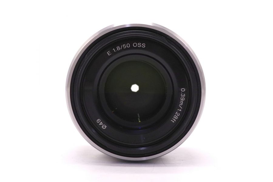 Sony 50mm f/1.8 OSS (SEL-50F18) портретный серый