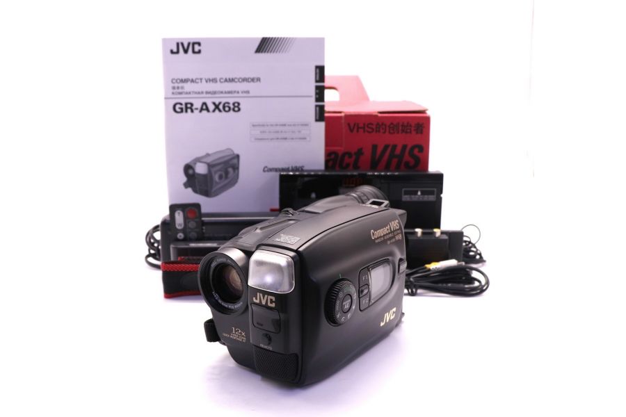 Видеокамера JVC GR-AX68 в упаковке