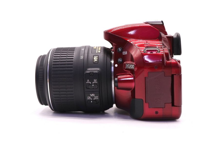Nikon D5200 kit (пробег 8795 кадров)