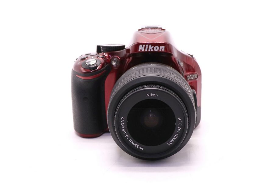 Nikon D5200 kit (пробег 8795 кадров)