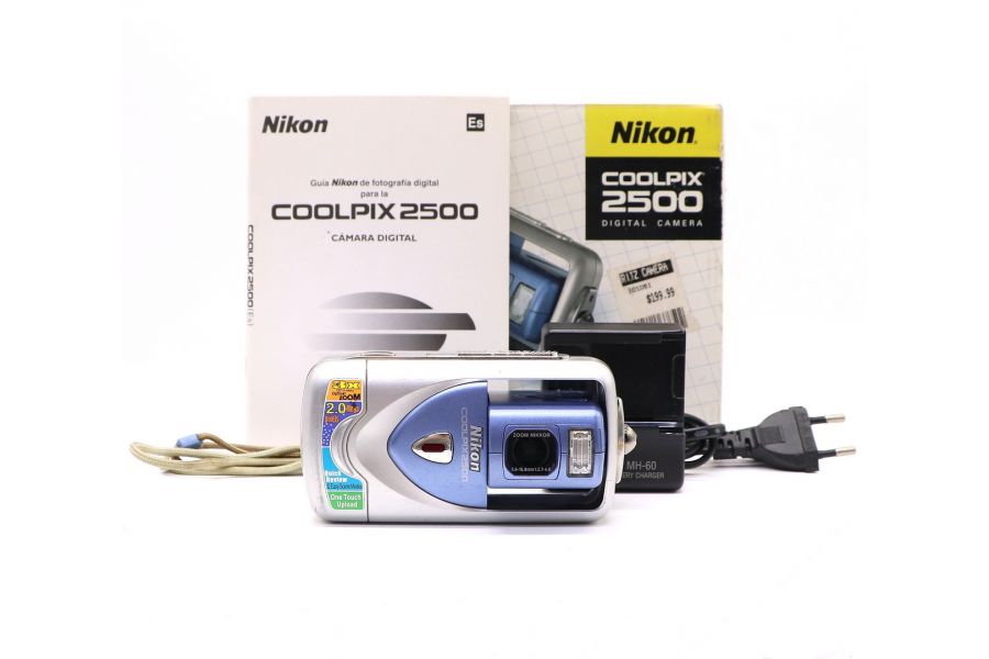 Nikon Coolpix 2500 в упаковке 
