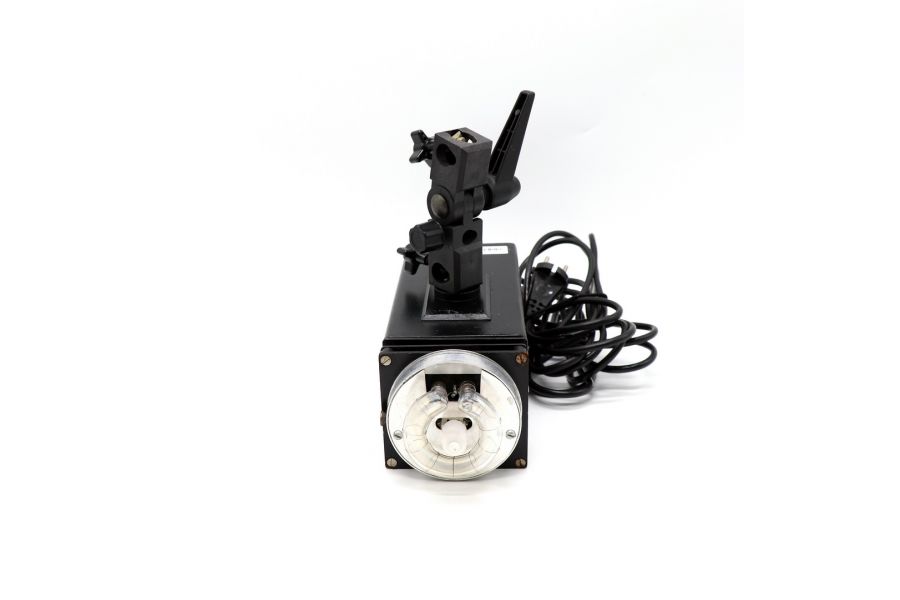 Студийная вспышка Flox 404