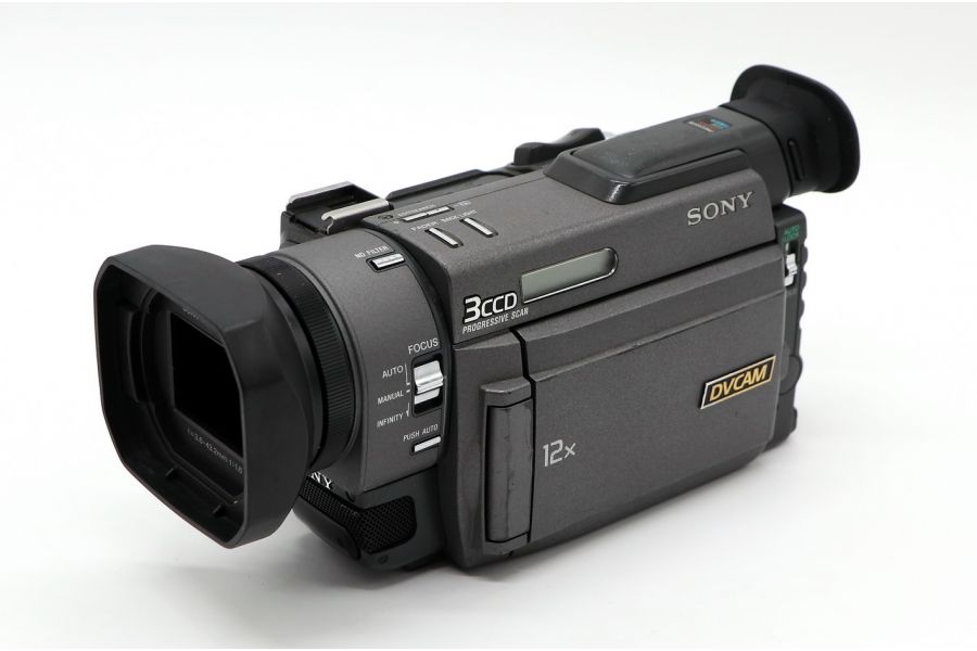 Видеокамера Sony DSR-PD100AP