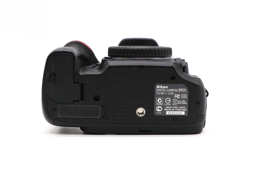 Nikon D600 body (пробег 22990 кадров)