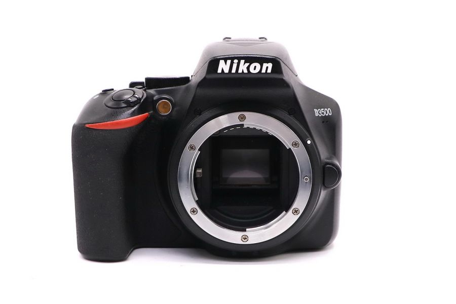 Nikon D3500 body (пробег 21525 кадров)