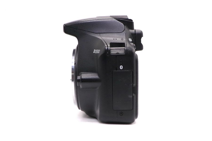Nikon D3500 body (пробег 21525 кадров)