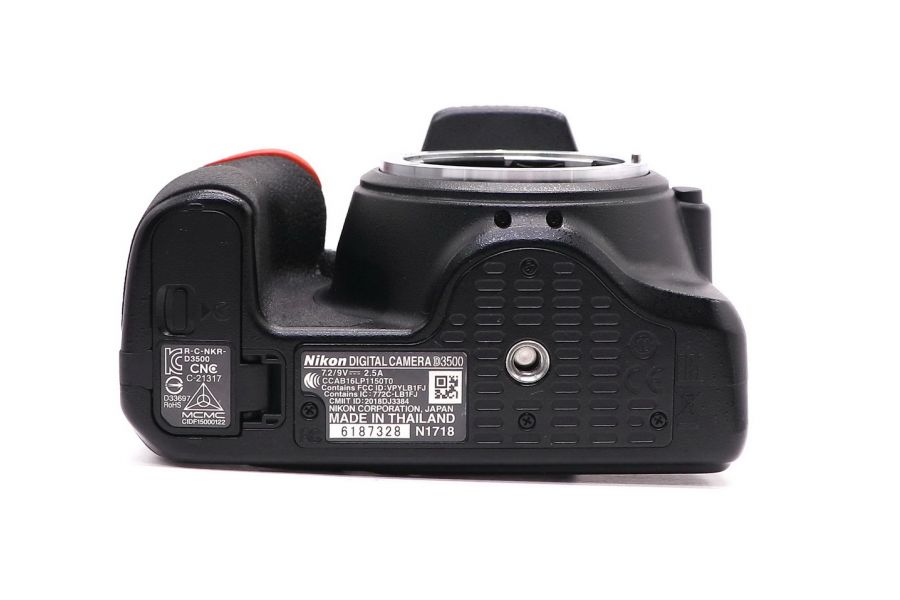 Nikon D3500 body (пробег 21525 кадров)