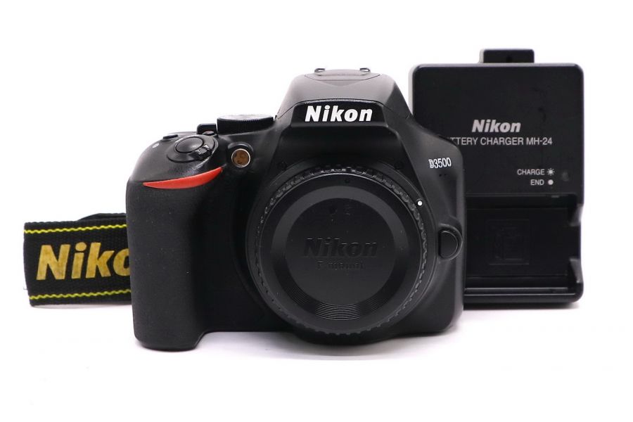 Nikon D3500 body (пробег 21525 кадров)