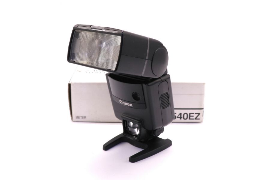 Фотовспышка Canon Speedlite 540EZ в упаковке