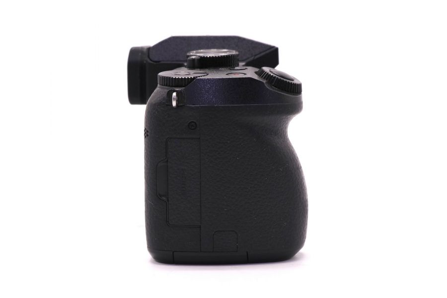 Panasonic Lumix DMC-G7 body (пробег 2060 кадров)