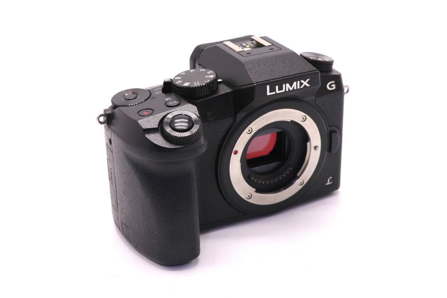 Panasonic Lumix DMC-G7 body (пробег 2060 кадров)