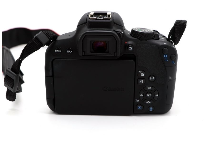 Canon EOS 800D body в упаковке (пробег 328 кадров)