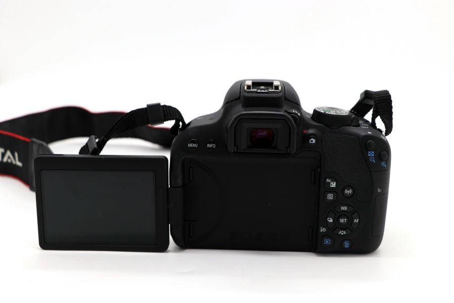 Canon EOS 800D body в упаковке (пробег 328 кадров)