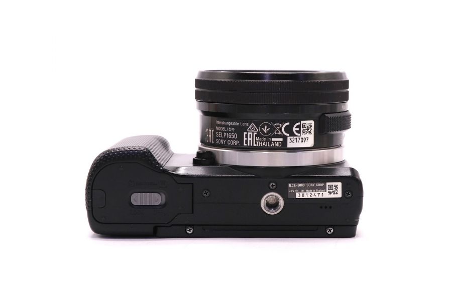 Sony a5000 kit в упаковке (пробег 9030 кадров)