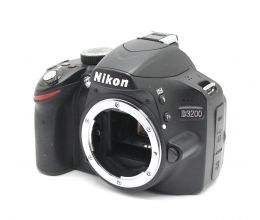 Nikon D3200 body (пробег 12000 кадров)