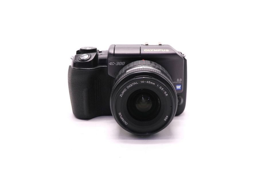 Olympus E-300 kit (пробег 13375 кадров)