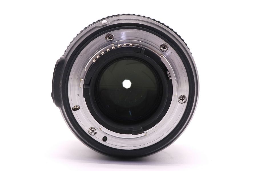 Nikon 28mm f/1.8G AF-S Nikkor б.