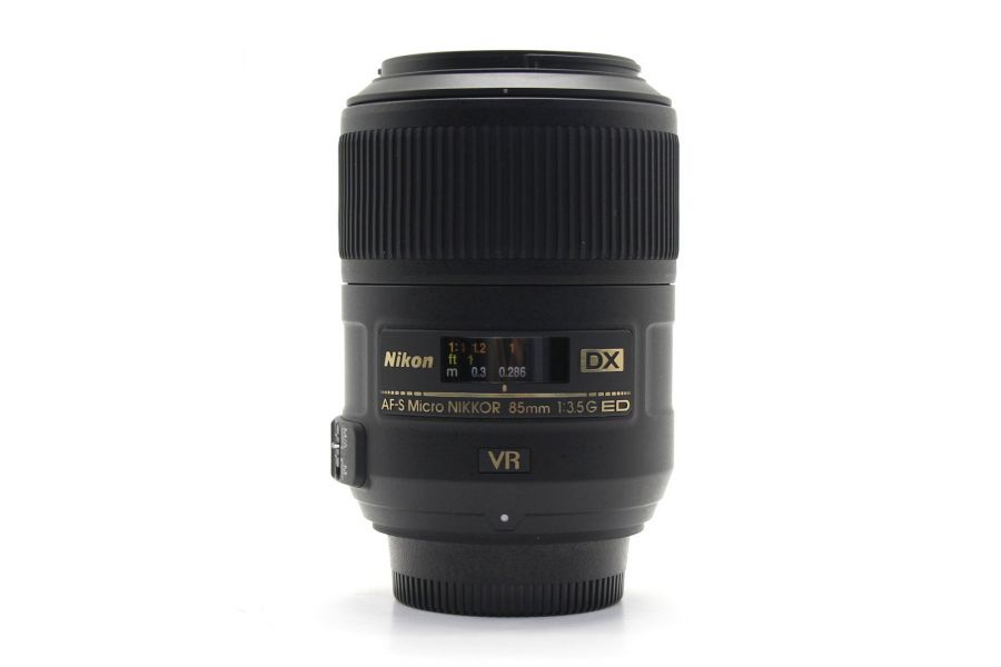 Nikon 85mm f/3.5G ED AF-S DX VR Micro Nikkor в упаковке