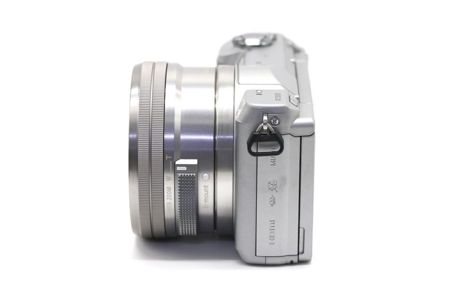 Sony A5000 silver kit (пробег 3700 кадров)