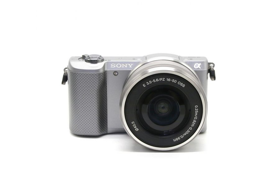 Sony A5000 silver kit (пробег 3700 кадров)