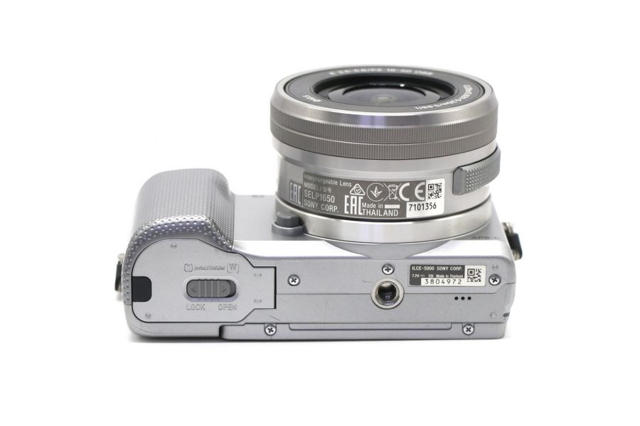 Sony A5000 silver kit (пробег 3700 кадров)