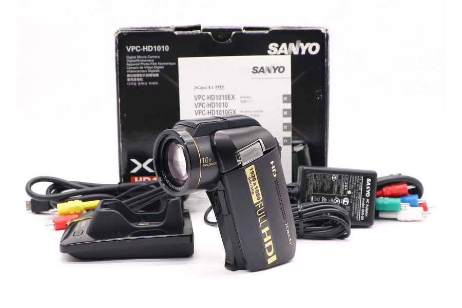 Видеокамера Sanyo Xacti VPC-HD1010 в упаковке