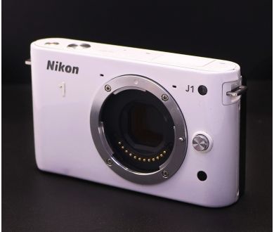 Nikon 1 J1 body (пробег неизвестен)