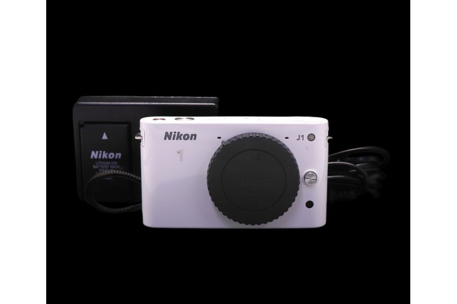 Nikon 1 J1 body (пробег 10980 кадров)