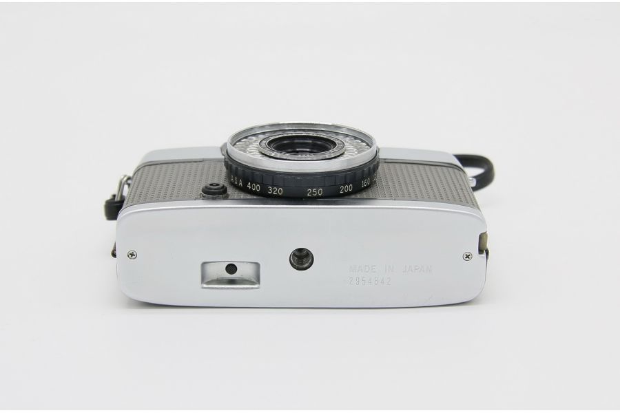 Фотокамера аналоговая Olympus-Pen EE-2 (Japan, 1972)