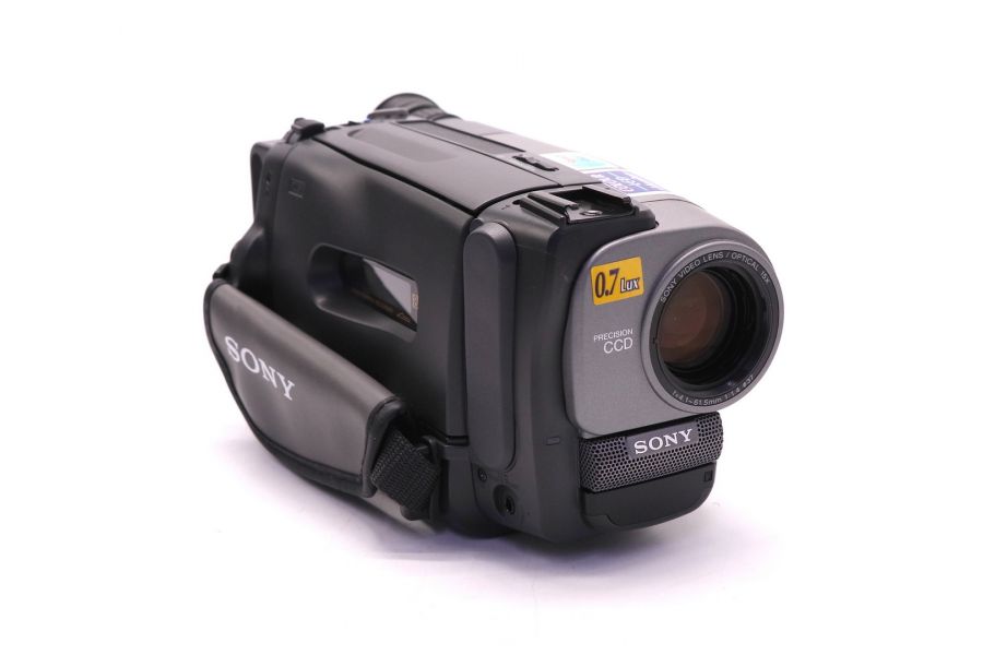 Видеокамера Sony CCD-TRV24E (Japan, 2001г.)